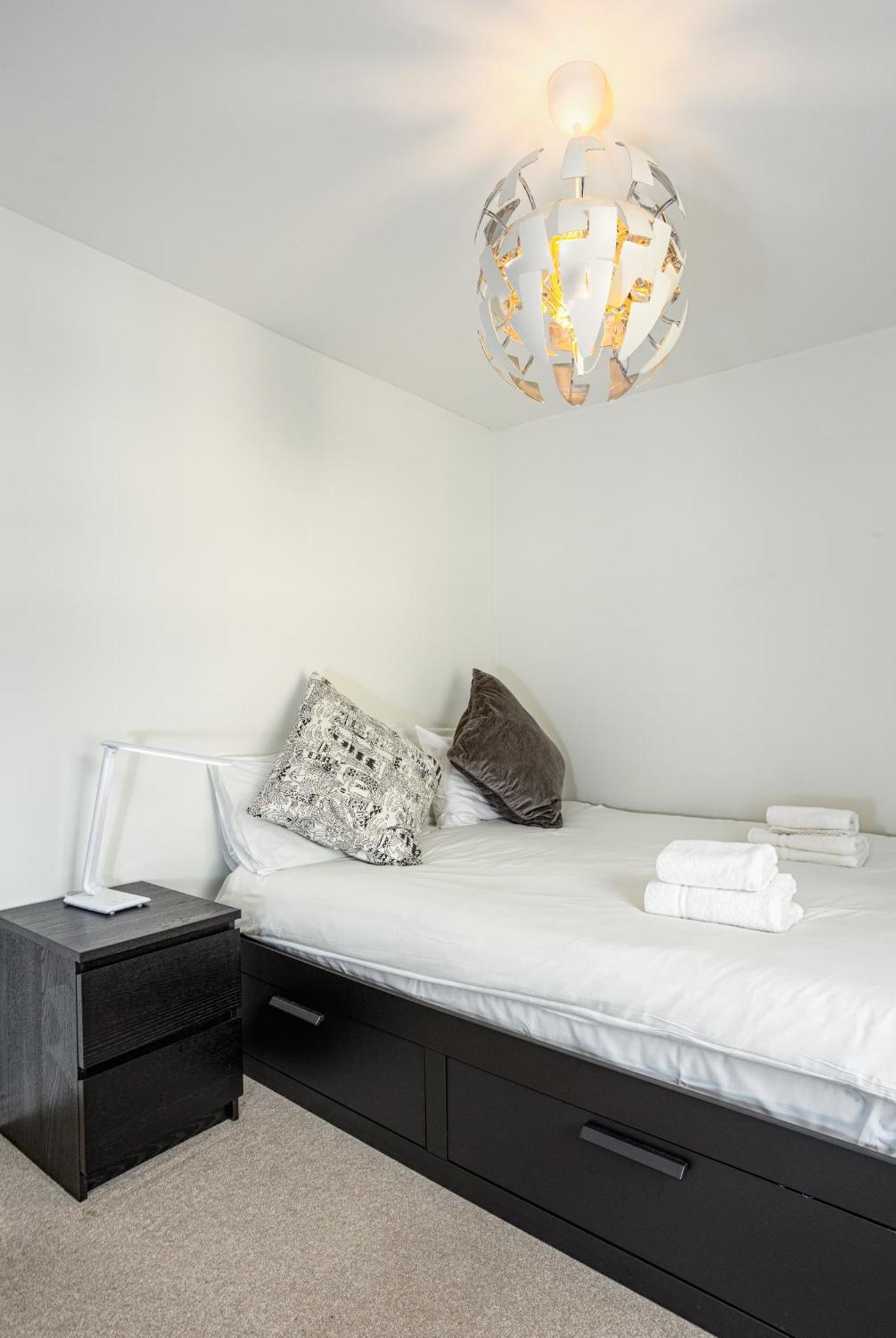 Comfy 2 Bedroom Apartment Near Edinburgh City Centre Экстерьер фото
